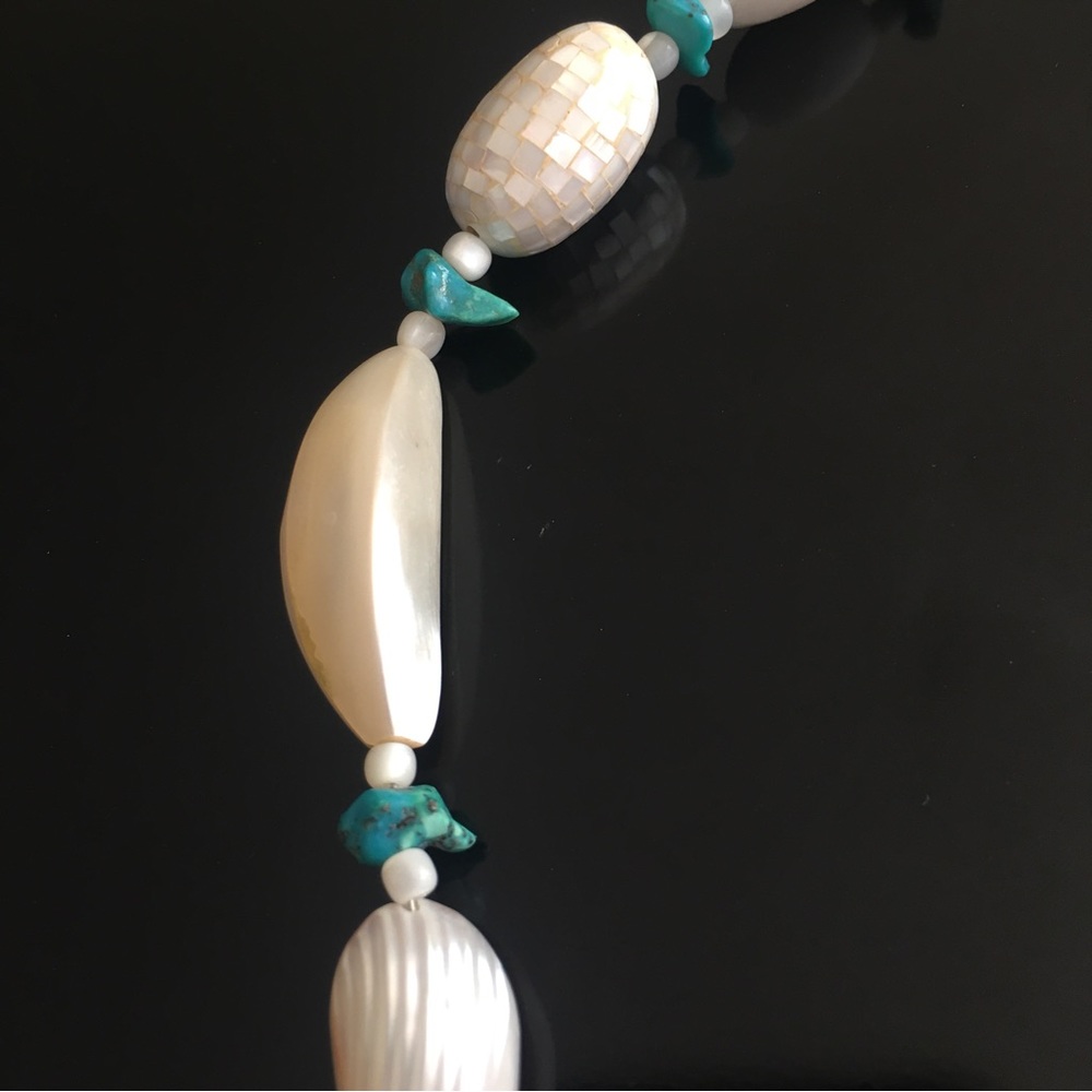 Shell & Turquoise Necklace - Picture 7 of 16
